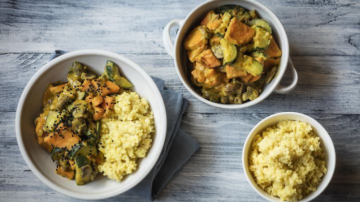 Millet with creamy vegetables, courgette, sweet potatoes and mushrooms PUBLICATIONxINxGERxSUIxAUTxHUNxONLY EVGF03428  