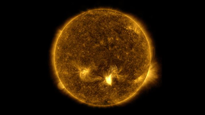 Flare C7.4 2020 12 07