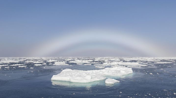 Fogbow in the arctic - Svalbard - Norway PUBLICATIONxINxGERxSUIxAUTxONLY Copyright: Sven-ErikxArndt 11982157