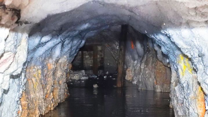 Dauerfrost im Tunnel unter Zugspitze