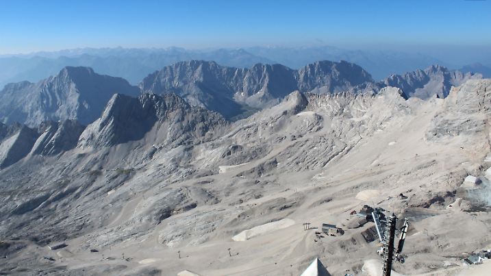 zugspitze bild schnee juli