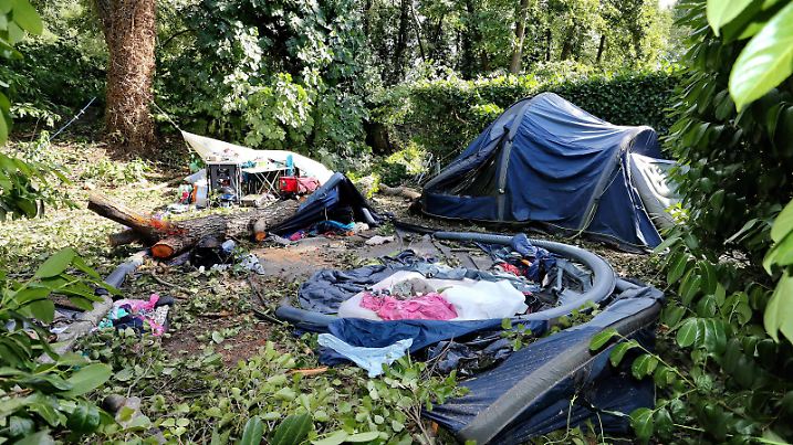  G rald DARMANIN en Corse  Sagone apres les intemp ries qui ont fait au moins cinq morts en Corse NEWS : D placement de G rald DARMANIN, ministre de lInt rieur,  Sagone 18/08/2022 GerardPierlovisi/Panoramic PUBLICATIONxNOTxINxFRAxITAxBEL