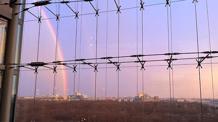 mond regenbogen Berlin 6