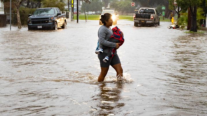 January 9, 2023, Santa Barbara, California, USA: Flooding in Santa Barbara as California is pounded by an intense winter storm. (Credit Image: © Daniel A. Anderson/ZUMA Press Wire) / action press