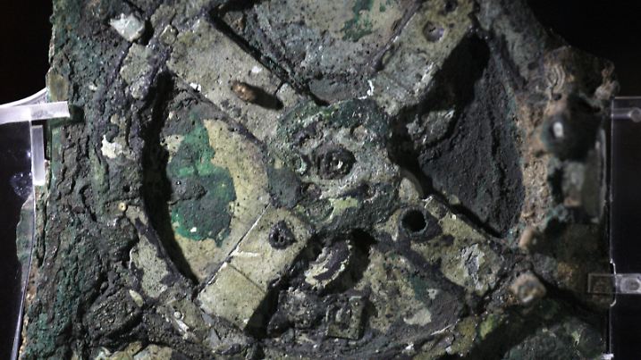 RECORD DATE NOT STATED The Antikythera mechanism, 205 BC. Artist: Historic Object Copyright:xxFinexArtxImages/HeritagexImagesx / IMAGO ,2630197  ACHTUNG: AUFNAHMEDATUM GESCHÄTZT PUBLICATIONxNOTxINxUK Copyright:xFinexArtxImages/HeritagexImagesx / IMAGO