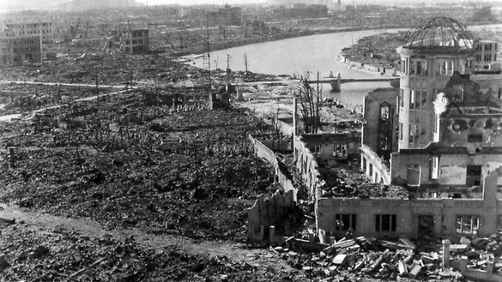 World War II, after the explosion of the atom bomb in August 1945Hiroshima, Japan WHA PUBLICATIONxINxGERxSUIxAUTxONLY !ACHTUNG AUFNAHMEDATUM GESCHÄTZT! Copyright: WHA UnitedArchivesWHA_059_0761
World was II After The Explosion of The Atom Bomb in August Japan Wha PUBLICATIONxINxGERxSUIxAUTxONLY Regard date estimated Copyright Wha UnitedArchivesWHA_059_0761