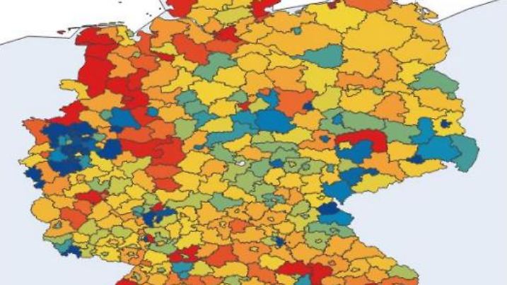 Ergebnis der Bertelsmann-Studie: Zu- und Abnahme der CO2-Emission in Deutschland, die Zahlenwerte werden in Tonnen aufgeführt