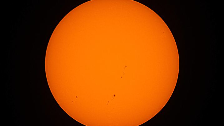 June 17, 2023, Palm Springs, California, U.S: Numerous large darker Sunspot areas. Palm Springs U.S. - ZUMAi11_ 20230617_zap_i11_001 Copyright: xIanxL.xSitrenx