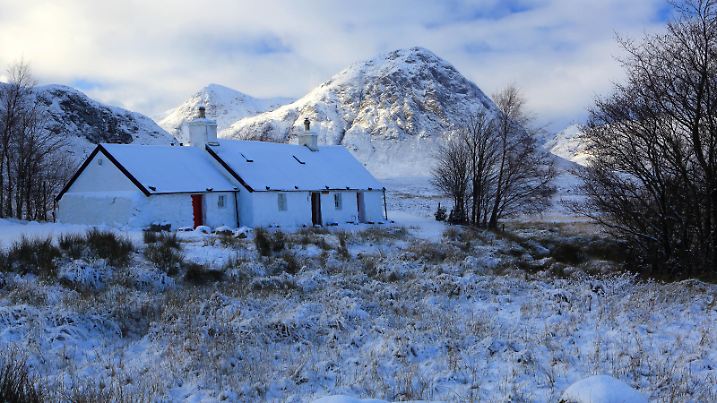 Black Rock Cottage in winter, Rannoch Moor, Highland, Scotland, United Kingdom, Europe Copyright: GeraintxTellem 1365-390 RECORD DATE NOT STATED