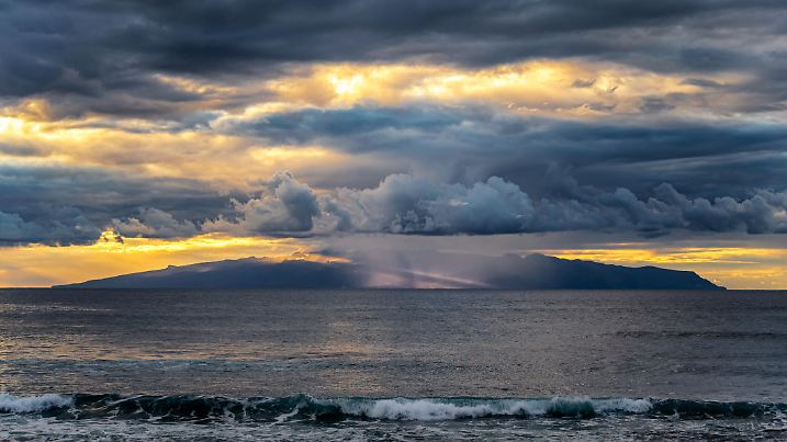 view from Tenerife to La Gomera at dusk