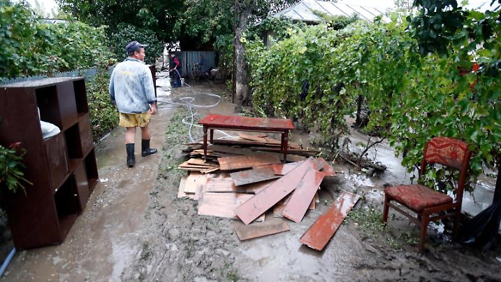 (240916) -- GALATI, Sept. 16, 2024 (Xinhua) -- This photo shows a flood-hit courtyard in Galati County, Romania, Sept. 15, 2024.
 Galati County, Romania, is struggling to recover from the severe floods brought by Cyclone Boris on Saturday, which has claimed five lives and displaced over 250 residents. (Photo by Cristian Cristel/Xinhua) - Cristian Cristel -//CHINENOUVELLE_CHINE1109/Credit:CHINE NOUVELLE/SIPA/2409161051