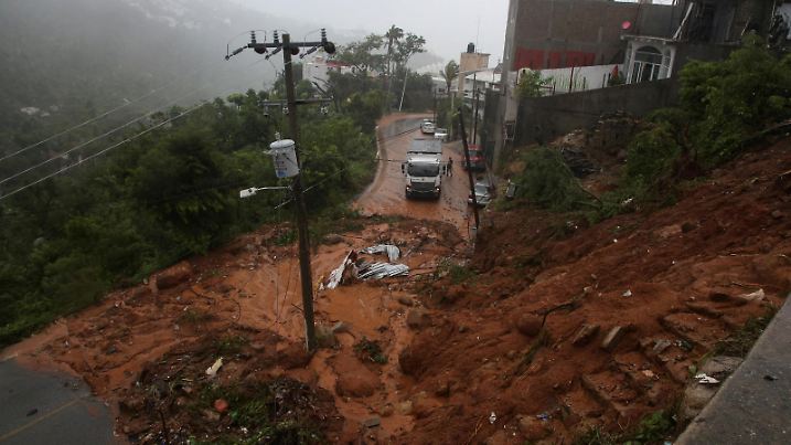 A general view shows a mudslide caused by Hurricane John, in Acapulco, Mexico, September 26, 2024. REUTERS/Javier Verdin TPX IMAGES OF THE DAY