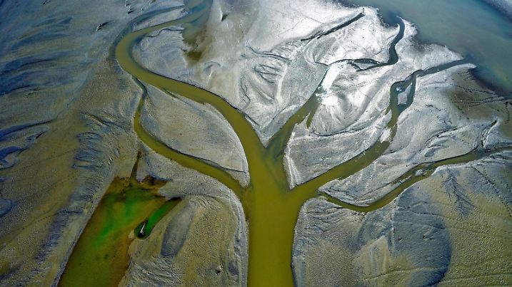 Fluss Teesta, der durch Indien und Bangladesch fließt.
