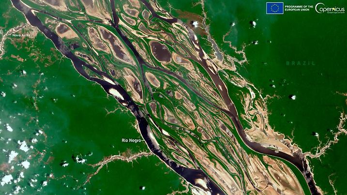 Der Rio Negro in der Nähe von Manaus in Brasilen.