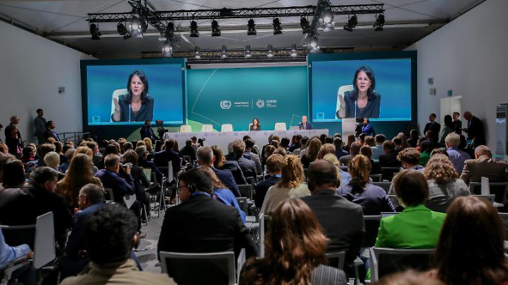 November 21, 2024, Baku, Azerbaijan, Azerbaijan: A wide angle image of ANNALENA BAERBOCK, as she speaks to the press about the current negotiations in COP as she is lead negotiator for Germany in the COP29 process and expressed GermanyÃââ s and EUÃââ s intentions in fighting every inch for progress in this long and Ãâoerocky roadÃâÂ ahead of us in the coming days in reaching an agreement. Baku Azerbaijan - ZUMAo116 20241121_znp_o116_083 Copyright: xBiancaxOterox