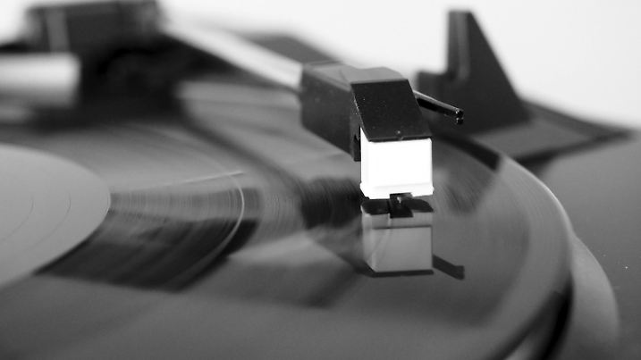 Auflegen von Schallplatten