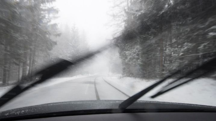 visibility conditions in road traffic when driving in a car in winter