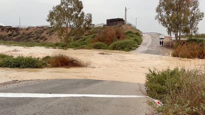 Flood water covers a road following torrential rain falls near Lorca, Murica, Spain, March 6, 2025, in this screen grab obtained from a social media video. Rocio CarSola/@rosmileys/via REUTERS  THIS IMAGE HAS BEEN SUPPLIED BY A THIRD PARTY. MANDATORY CREDIT. NO RESALES. NO ARCHIVES.