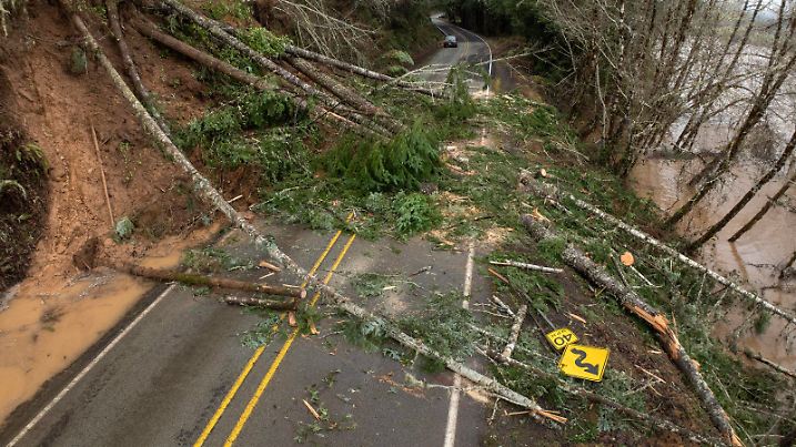 March 17, 2025, Elkton, Oregon, USA: Mud and debris block a county read near Elkton in rural southwestern Oregon after a major storm moved through the area on Sunday. Some roads remained closed on Monday as crews worked to clear debris. Elkton USA - ZUMAl31_ 20250317_zaf_l31_002 Copyright: xRobinxLoznakx