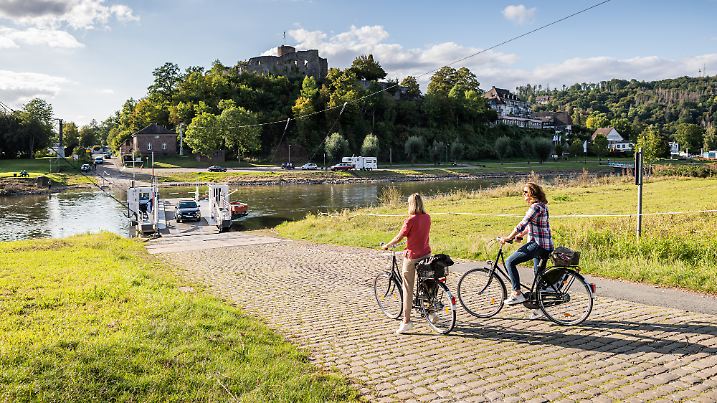 Immer entlang der Weser - und manchmal geht es auch über den Fluss