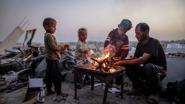 Struggling to hold on to life amid the devastation in Gaza