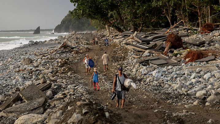 Aftermath of Typhoon Fung-wong in the Philippines