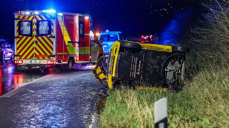 Wetter in Nordrhein-Westfalen - Glatteis sorgt für Unfälle