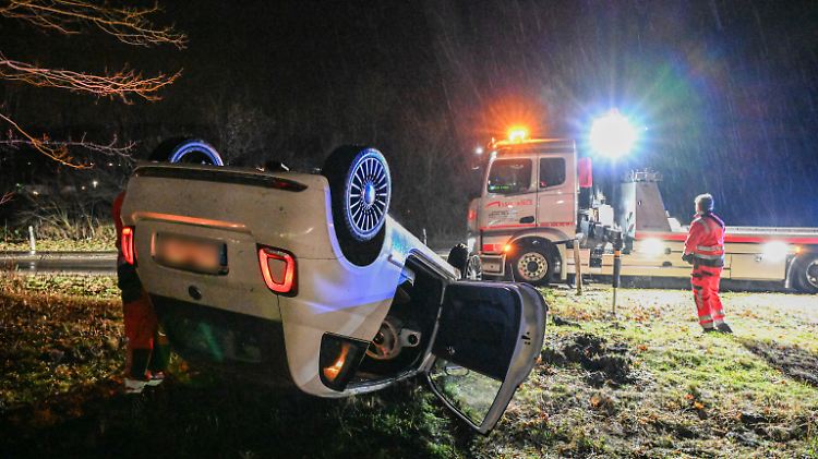 Wetter in Baden-Württemberg - Glatteis sorgt für Unfälle