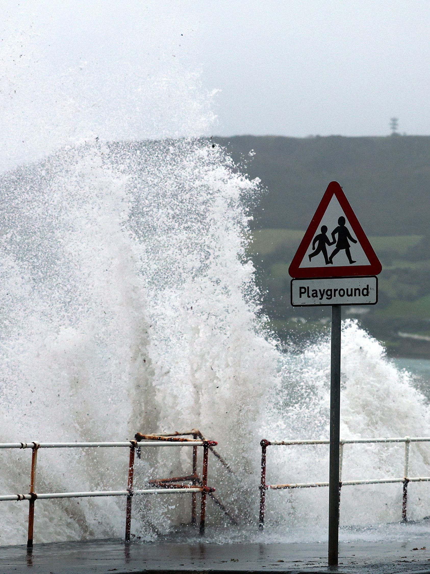 Storm Bram brings strong winds and heavy rain to the UK