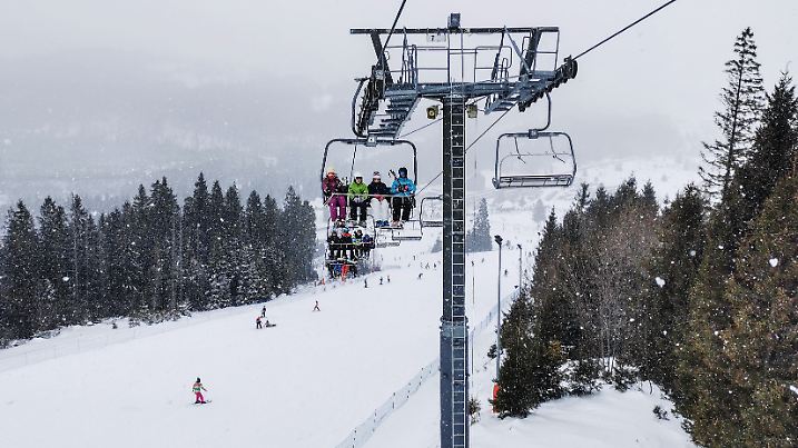 Polen bietet in der hohen Tatra schöne Wintersportgebiete.