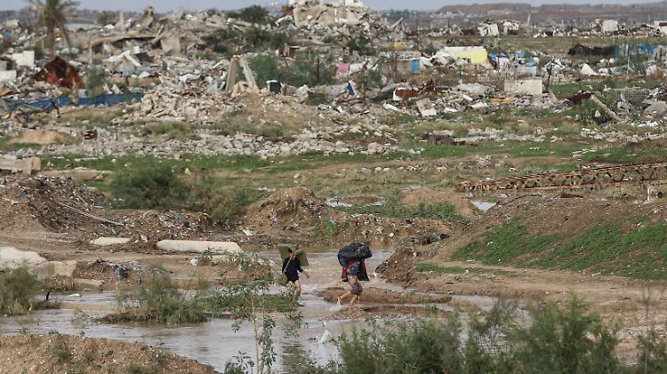 Heavy rain causes widespread damage in Nuseirat