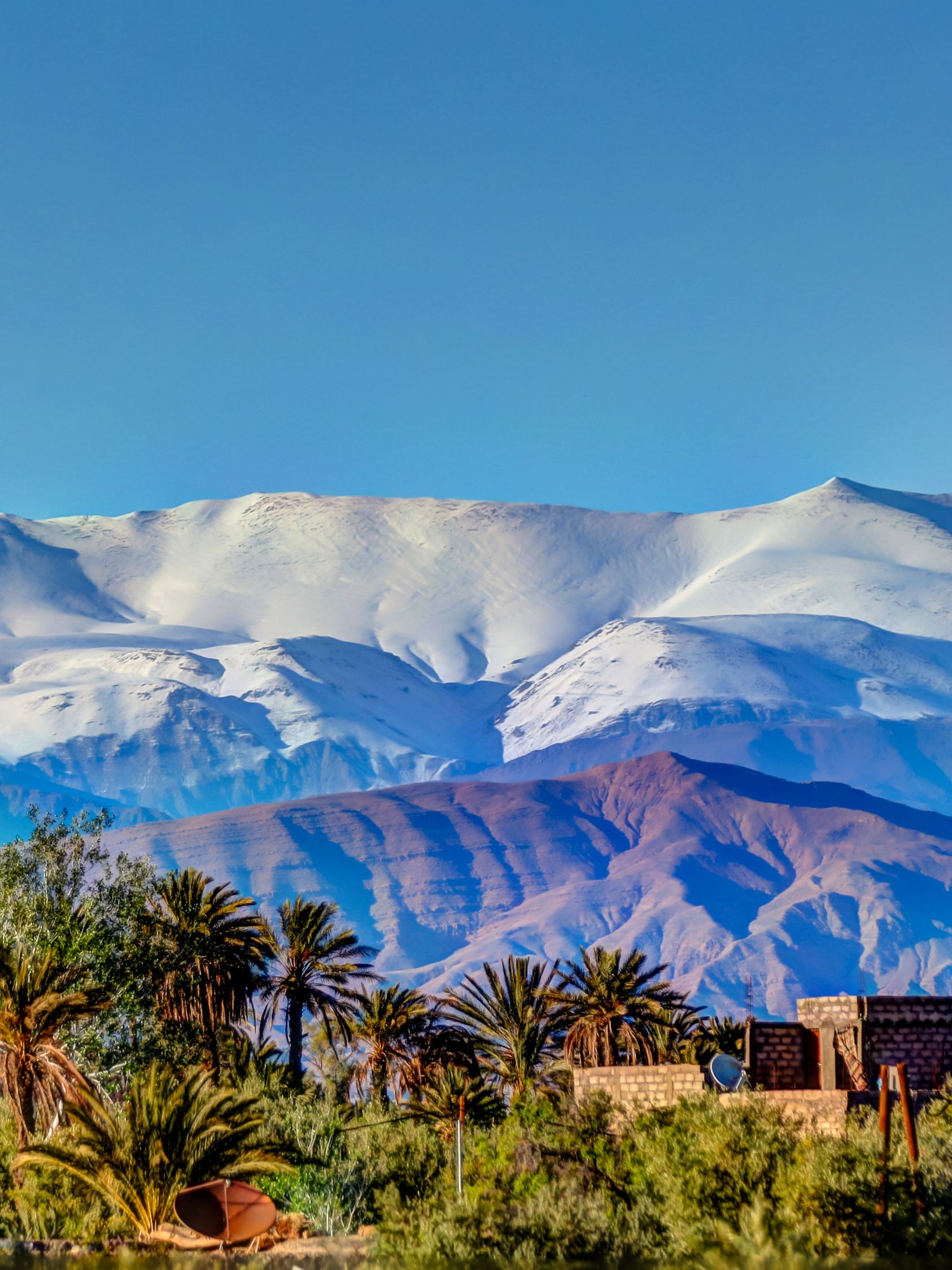 Schnee Bergland von Marokko: Im Hohen Atlas, aufgenommen in Skoura am 19. Oktober 2020
