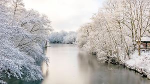 Der Isebekkanal an der Hoheluftbrücke