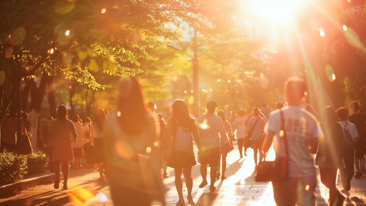 Sommerhitze in der Stadt, Hitzewellen, heißer Sommertag