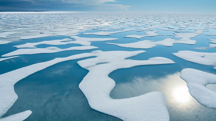 Der Meeresspiegelanstieg durch die Eisschmelze wirkt dem Trend der schnelleren Erdumdrehung entgegen.