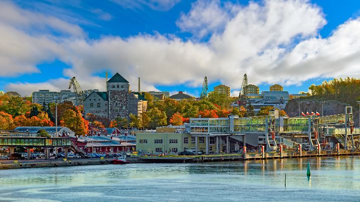 Turku mit seiner Burg im Hintergrund