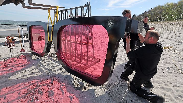 \Rosarote Brille\ am Ostseestrand
