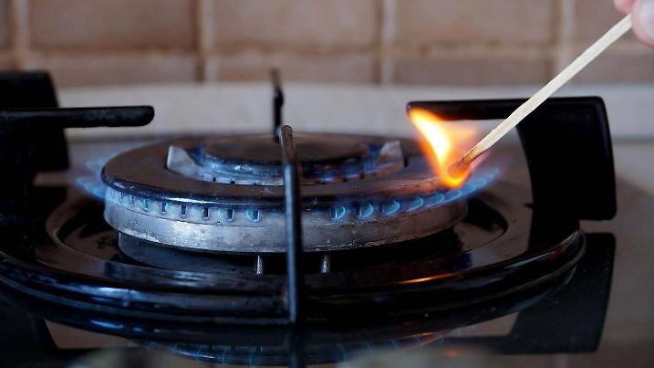IMAGO Nature: Unsere Erde, Umweltverträgliche Herausforderungen des 21. Jahrhunderts, Methan Ignition of a gas ring on