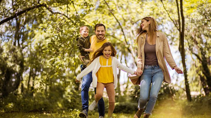 Egal ob Spaziergang oder Kaffeetafel - am Sonntag macht das Wetter mit.