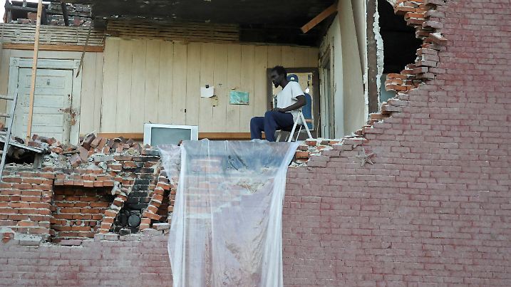 Tornado damage in St. Louis
