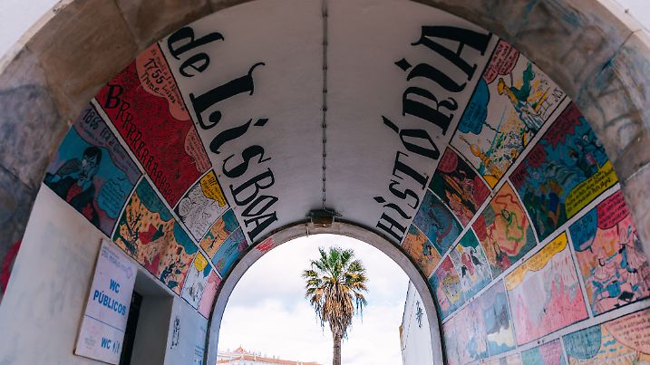 Lissabon: Zwischen Gassen und Treppen überrascht die portugiesische Hauptstadt mit farbenfroher Kunst.