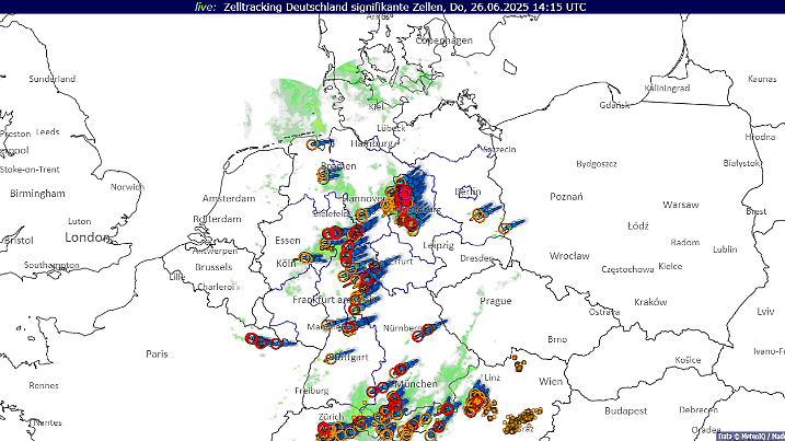 Diese Karte zeigt, wo die Gewitter um 16:15 Uhr toben und in welche Richtung sie ziehen