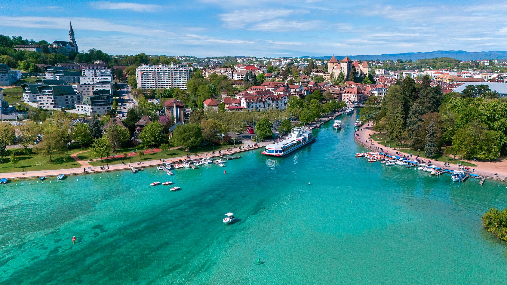 Städte für heiße Tage: Diese vier Reiseziele bieten Kultur und ...