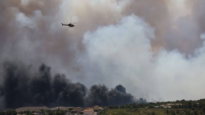 Violent incendie aux portes de Marseille