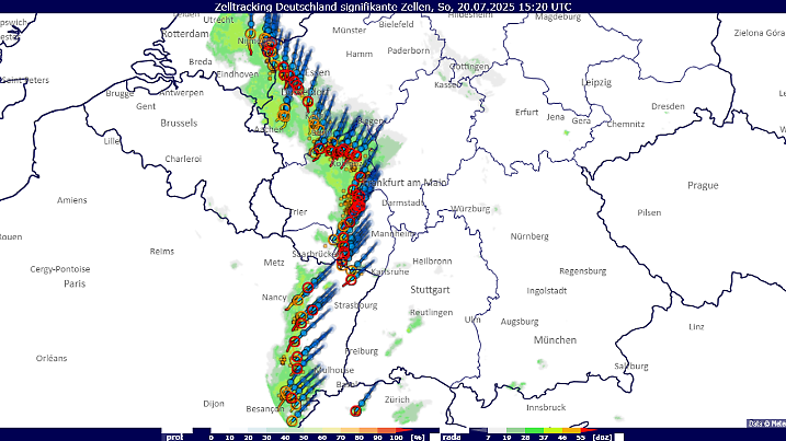 Wie am Schnürchen: So ziehen jetzt (17.30 Uhr) die Gewitterzellen rein.
