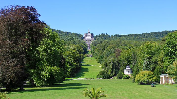 Kassel, Gemany: Herkulesdenkmal und Park Wilhelmshöhe im Sommer 2012.