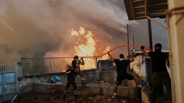 APTOPIX Greece Wildfires