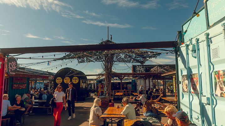September 21, 2023: Reffen is a street food market (the biggest in Scandinavia) and urban area for start-ups, innovation and creativity in Refshaleøen in Copenhagen.