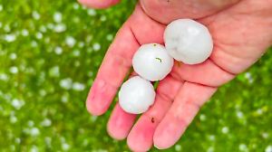 Über 60 Liter Regen - 4 cm großer Hagel - neue Gewitter - teils nur 14 Grad - Sommer ist kurz mal weg