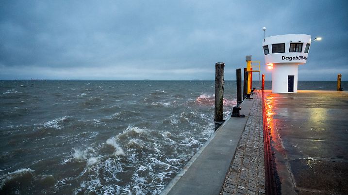 Stürmisches Wetter im Norden - Dagebüll